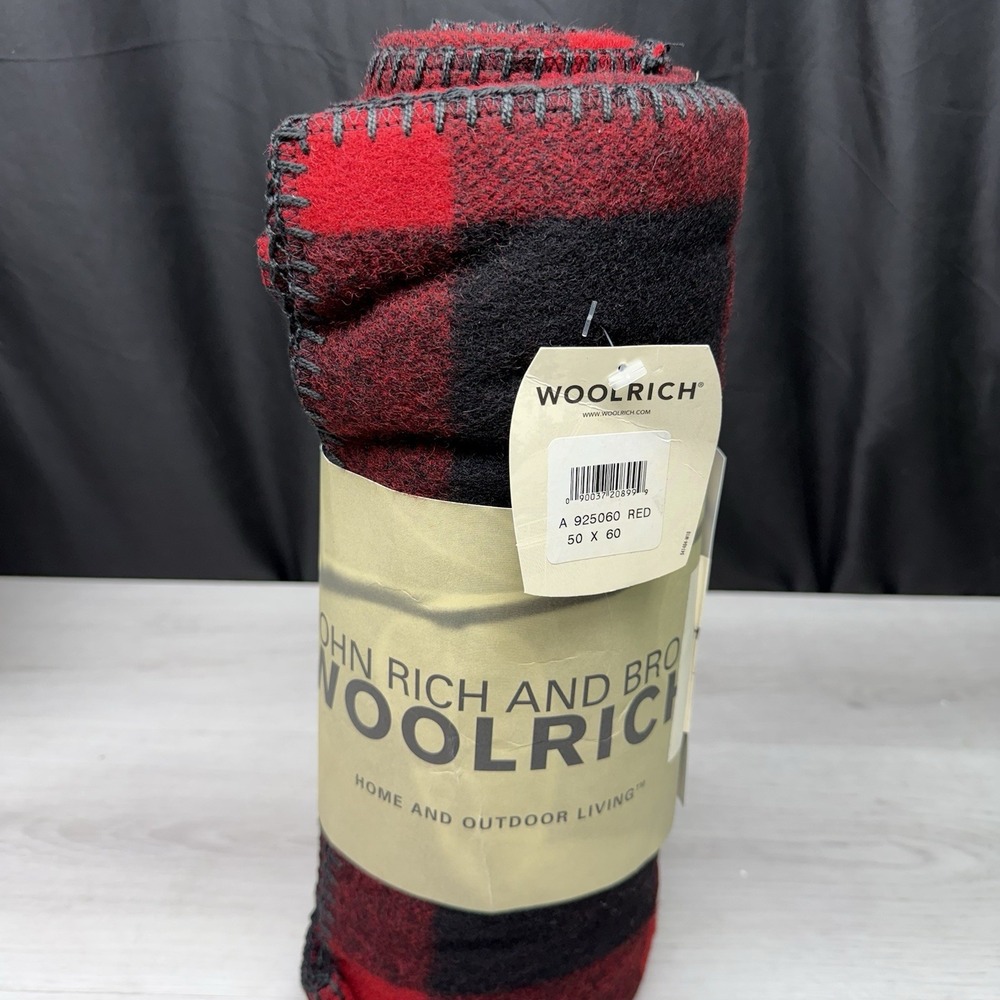 NOS Vtg USA Woolrich Wool Stadium Blanket Throw Red Black Buffalo Plaid 50"x60”